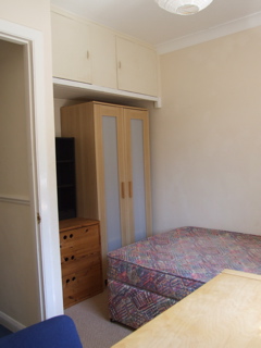 above photos 3 photos of bedroom 4 1st floor 108 x x97 l shaped with 4 bed